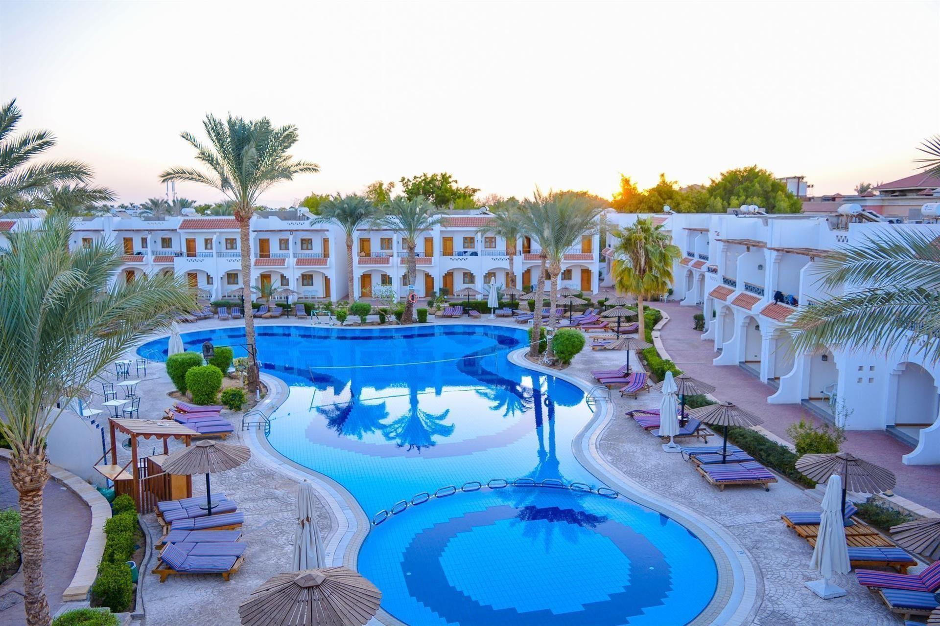 Dive Inn Resort — 2