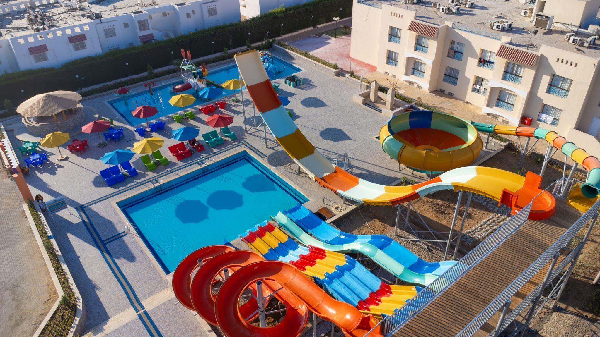 Ivy Cyrene Island Aqua Park Resort — 2