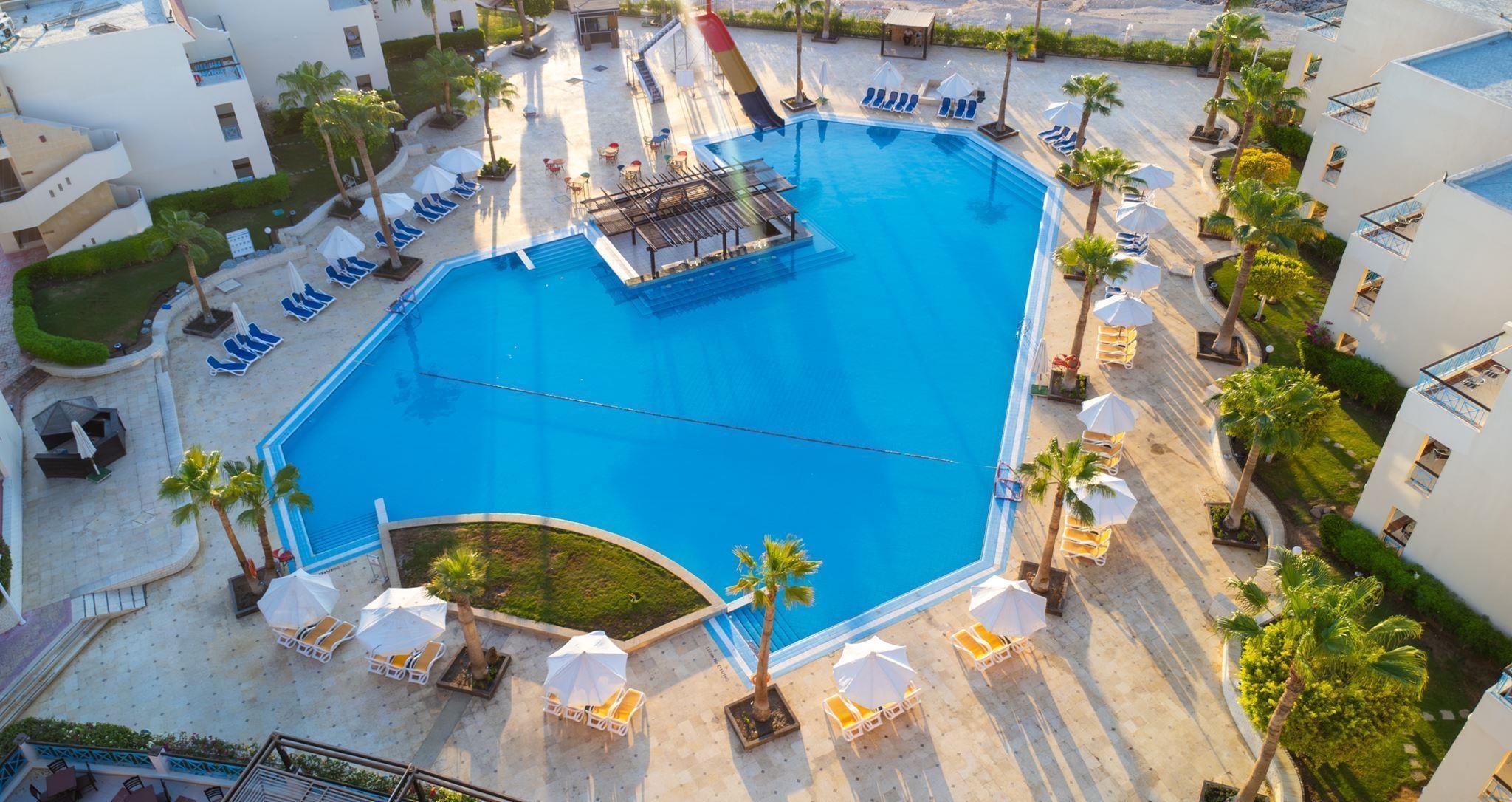 Ivy Cyrene Island Aqua Park Resort — 7
