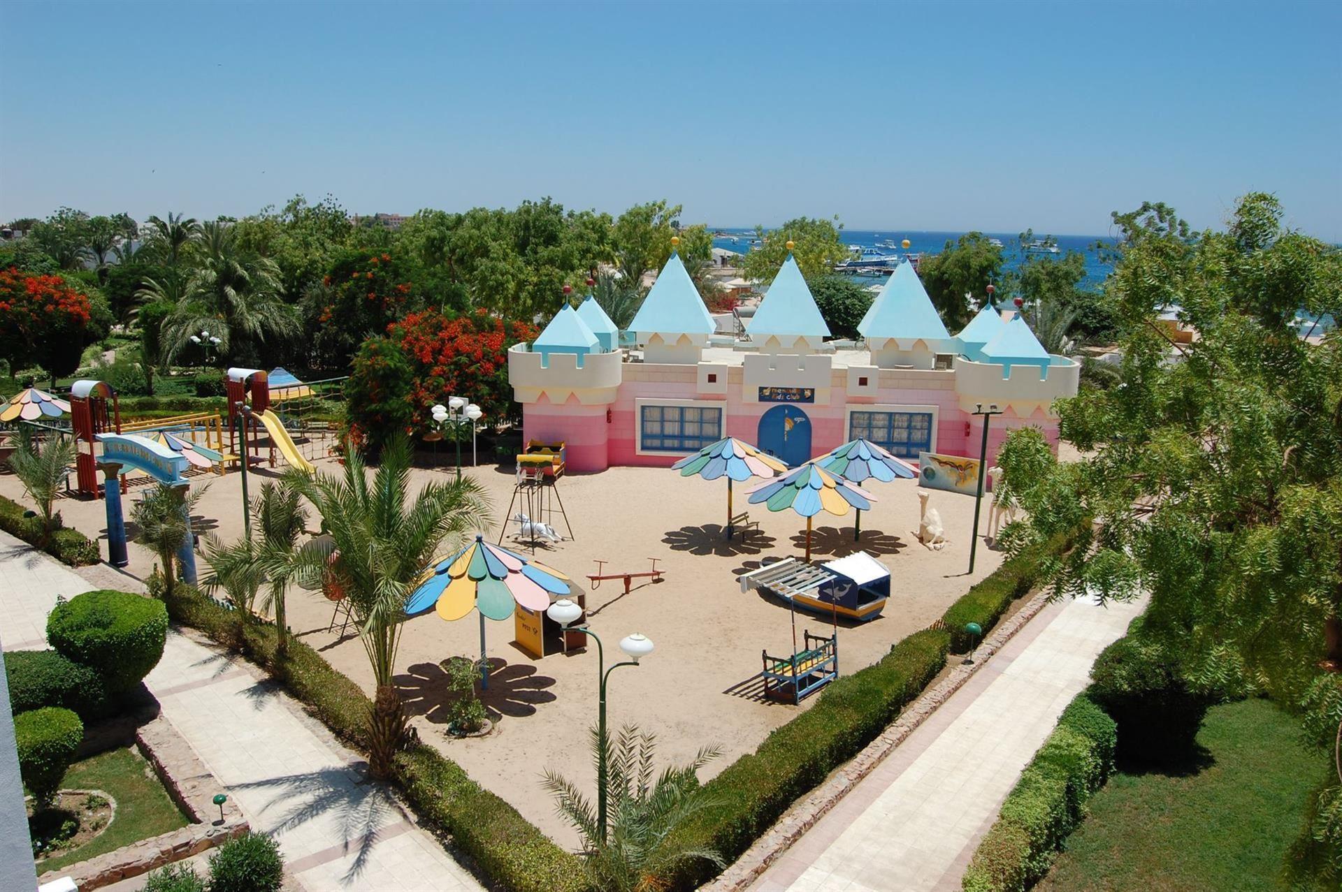 Menaville Resort Safaga — 2