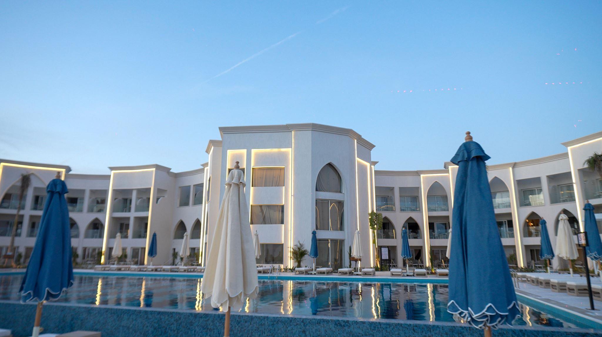 Posh Club by Sunrise Remal Beach — 3