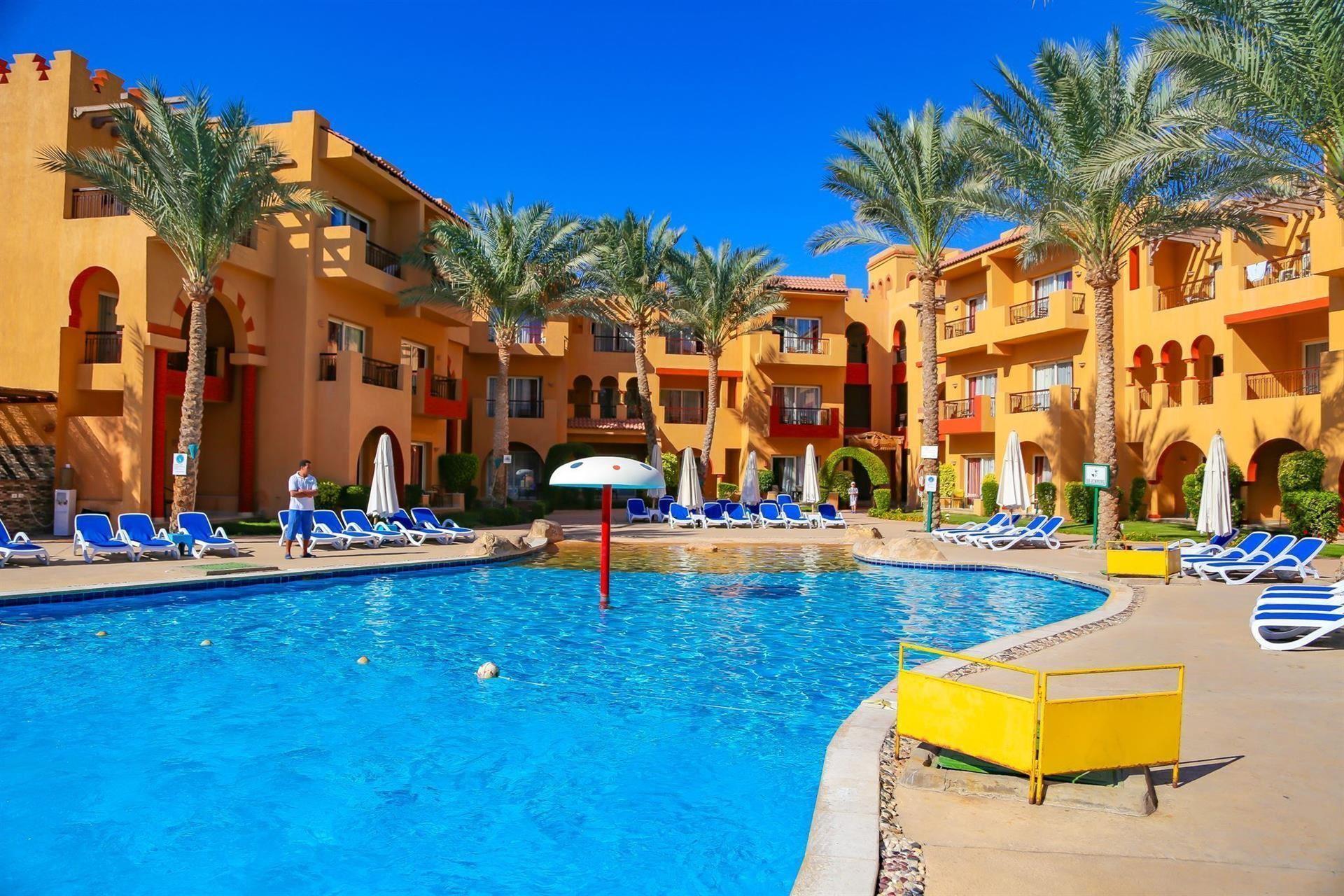 Rehana Royal Beach Resort Aqua Park & Spa — 3