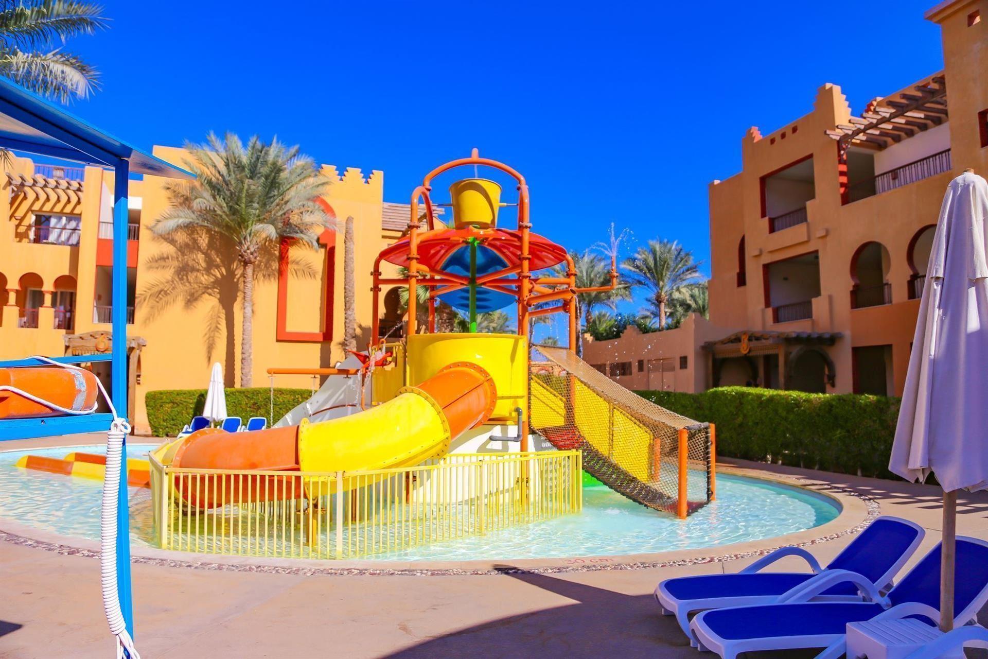 Rehana Royal Beach Resort Aqua Park & Spa — 4