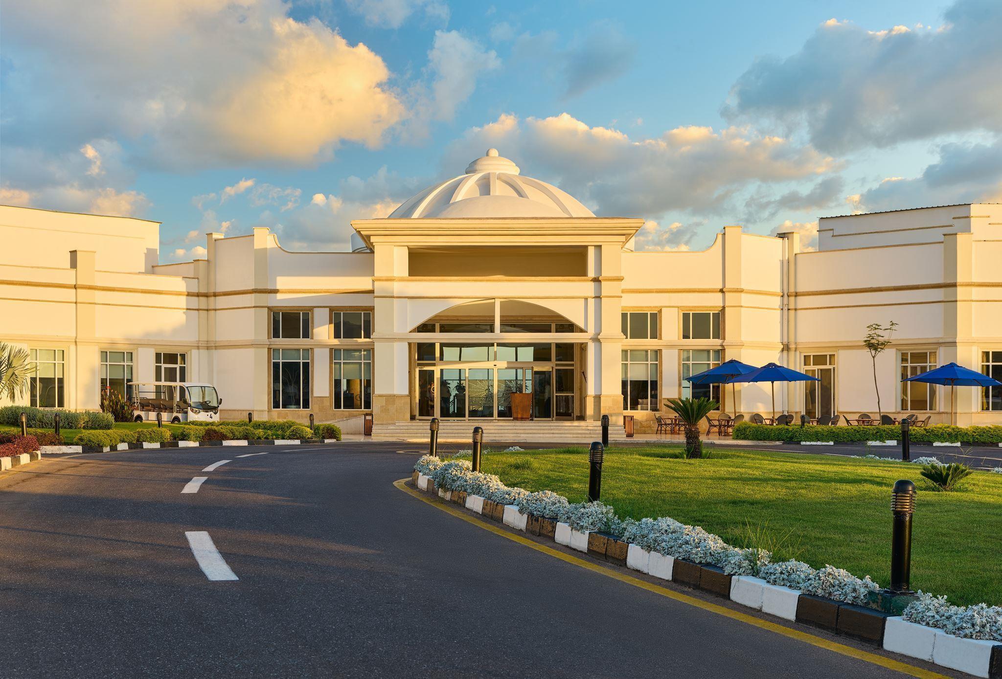 Renaissance Sharm El Sheikh Golden View Beach Resort by Marriott — 3