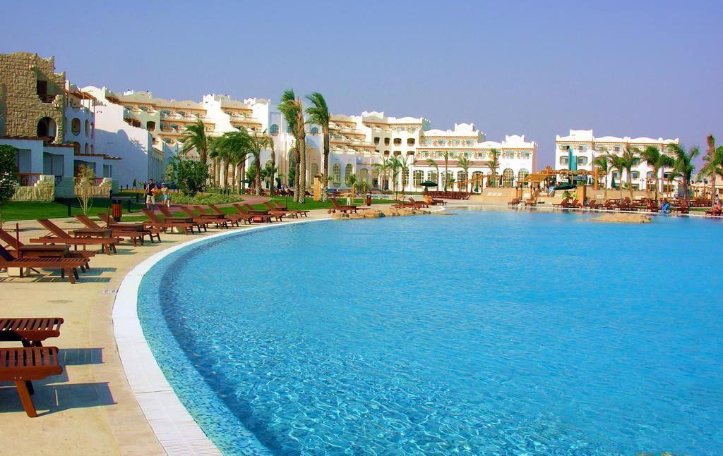 Royal Lagoons Resort & Aqua Park — 4