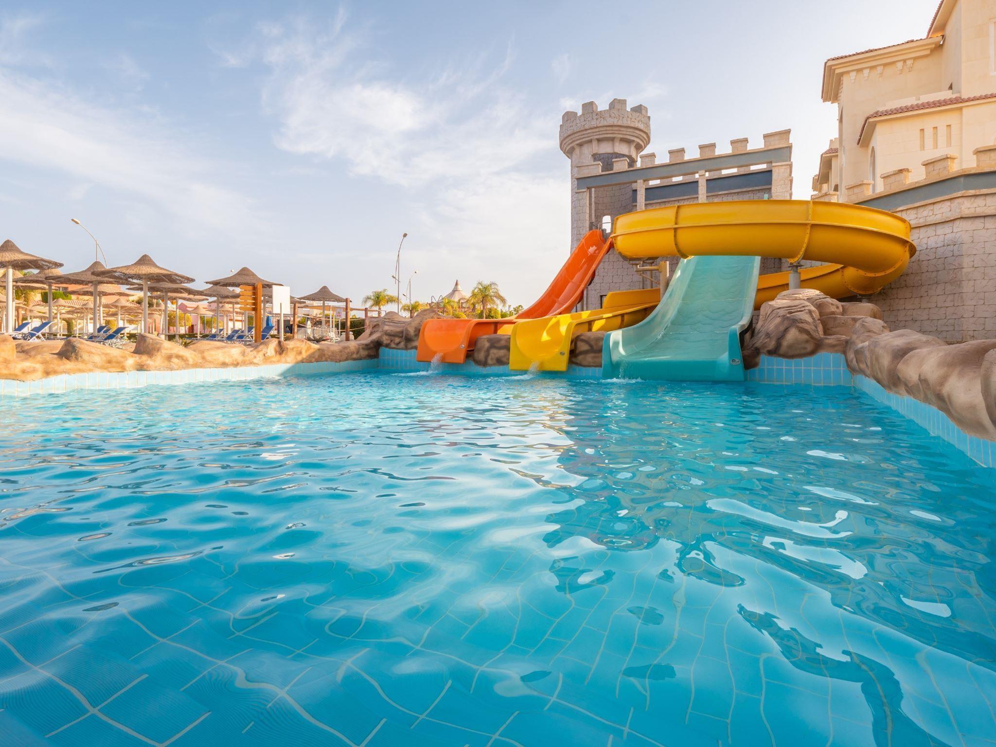 Serenity Alma Resort (Fun City) — 4