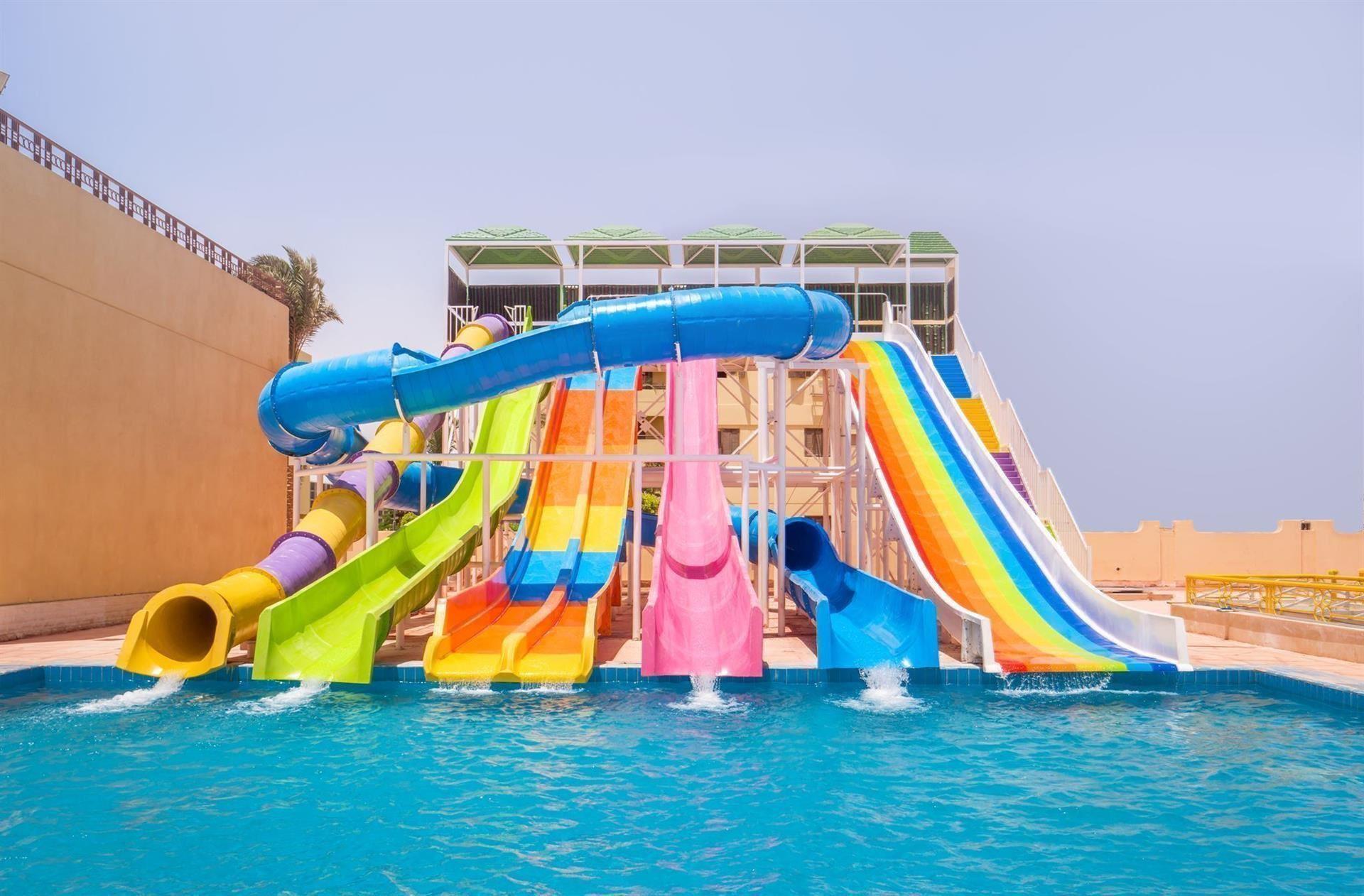 Sunny Days Mirette Family Aqua Park Resort — 3