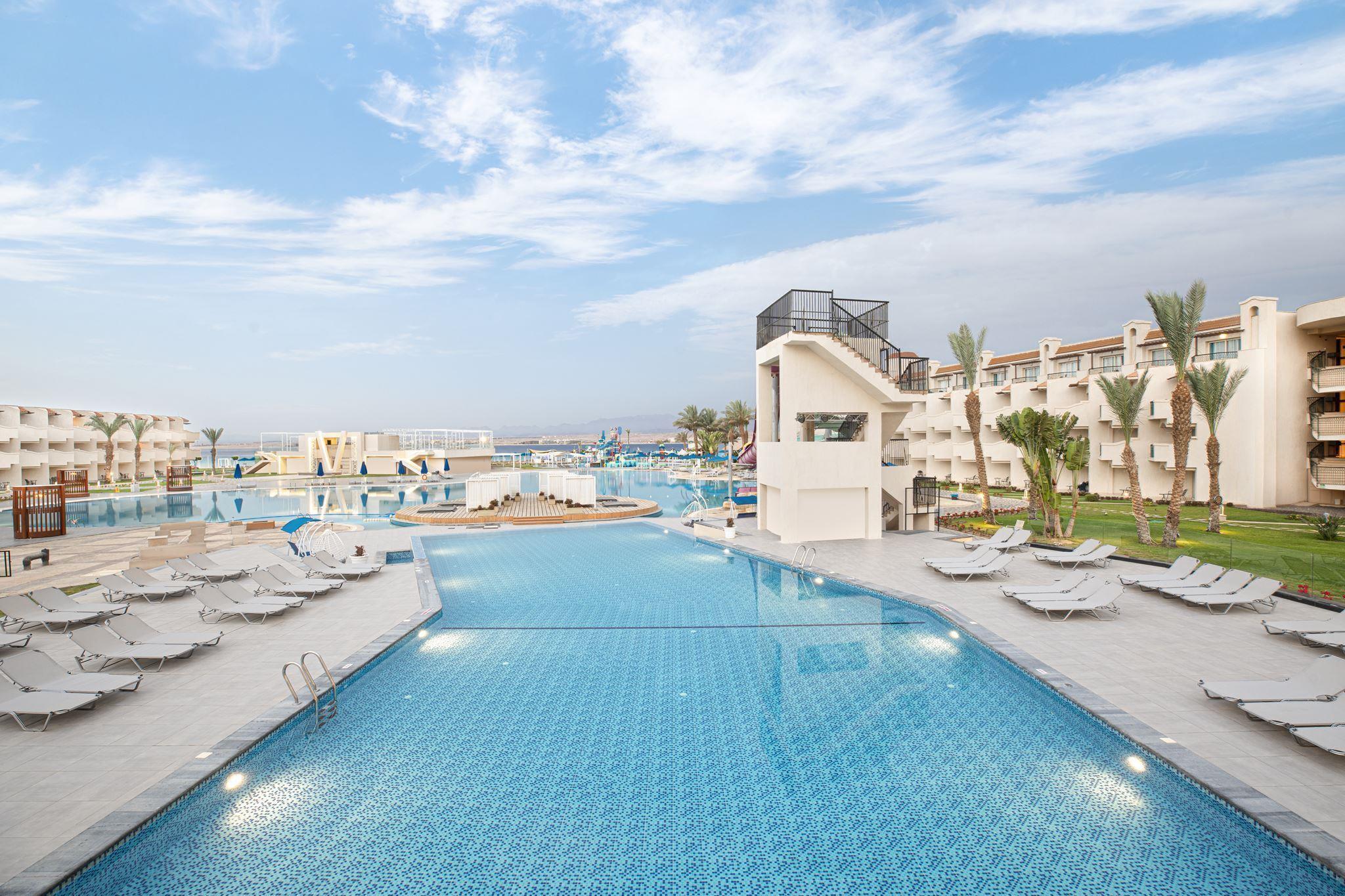 The V Luxury Resort — 8